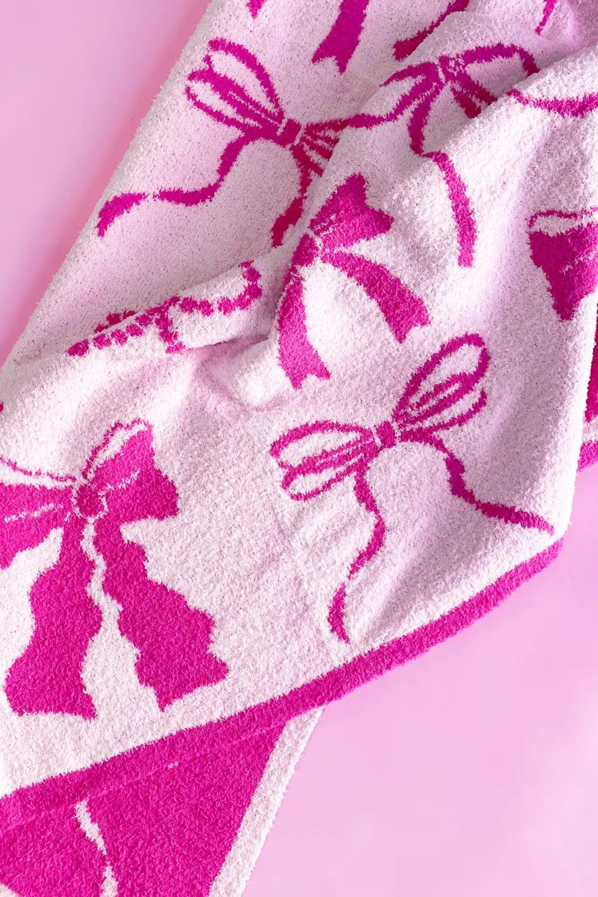 Cozy Pink Bow Luxury Throw Blanket