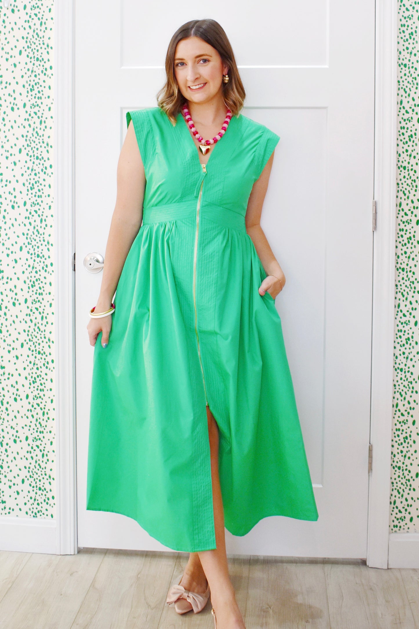 kelly green midi dress Dorrit Tweed S and easy layering for everyday comfort and style. Simkhai Vivianne Cotton Midi Dress