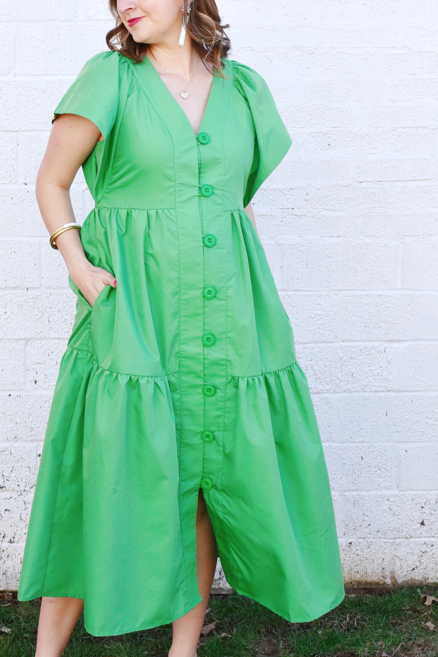 Kelly Green Flutter Sleeve Midi Dress Confetti Boutique Kelly Green Flutter Sleeve Midi Dress Confetti Boutique