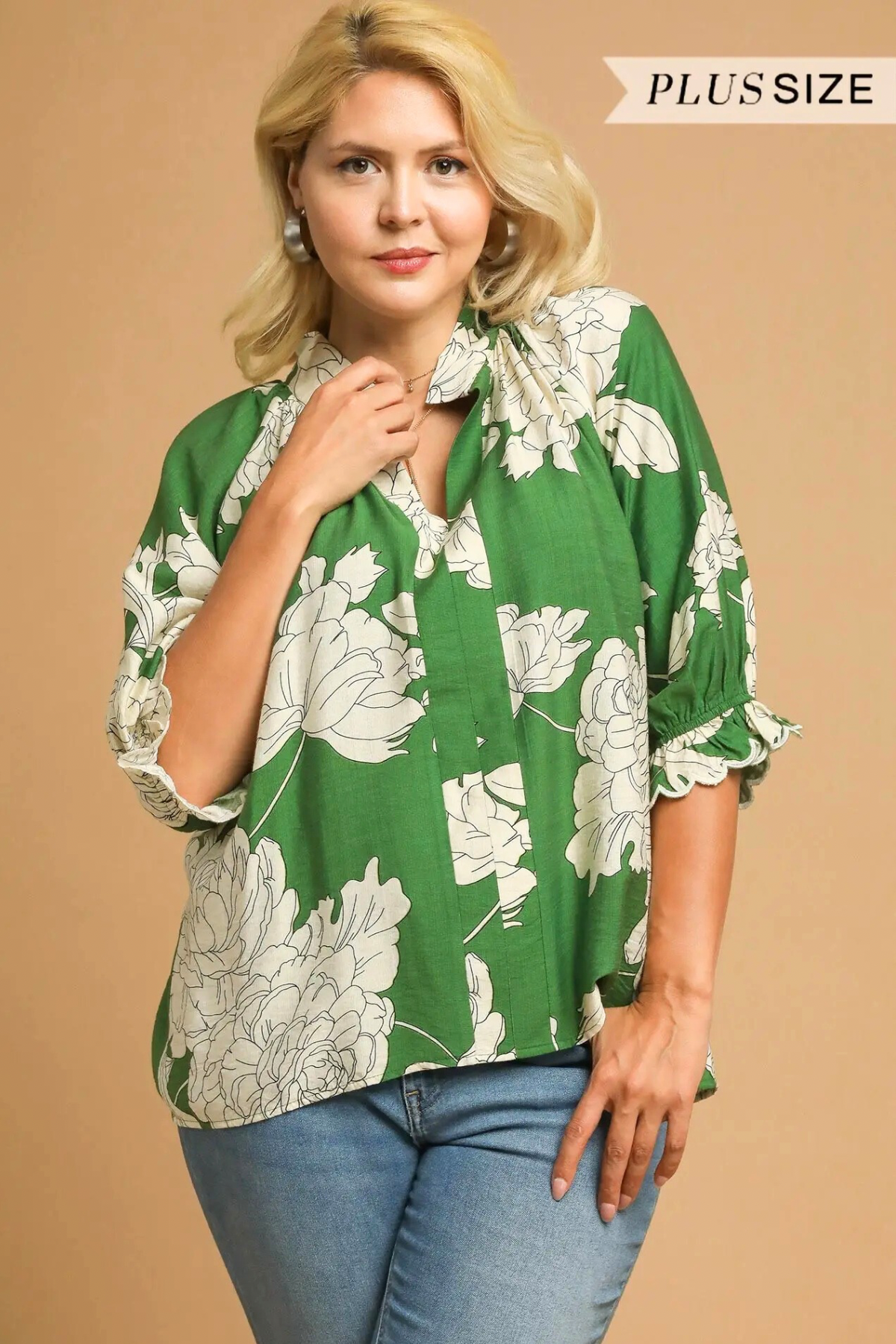 Plus Green Floral Scallop Trim Blouse