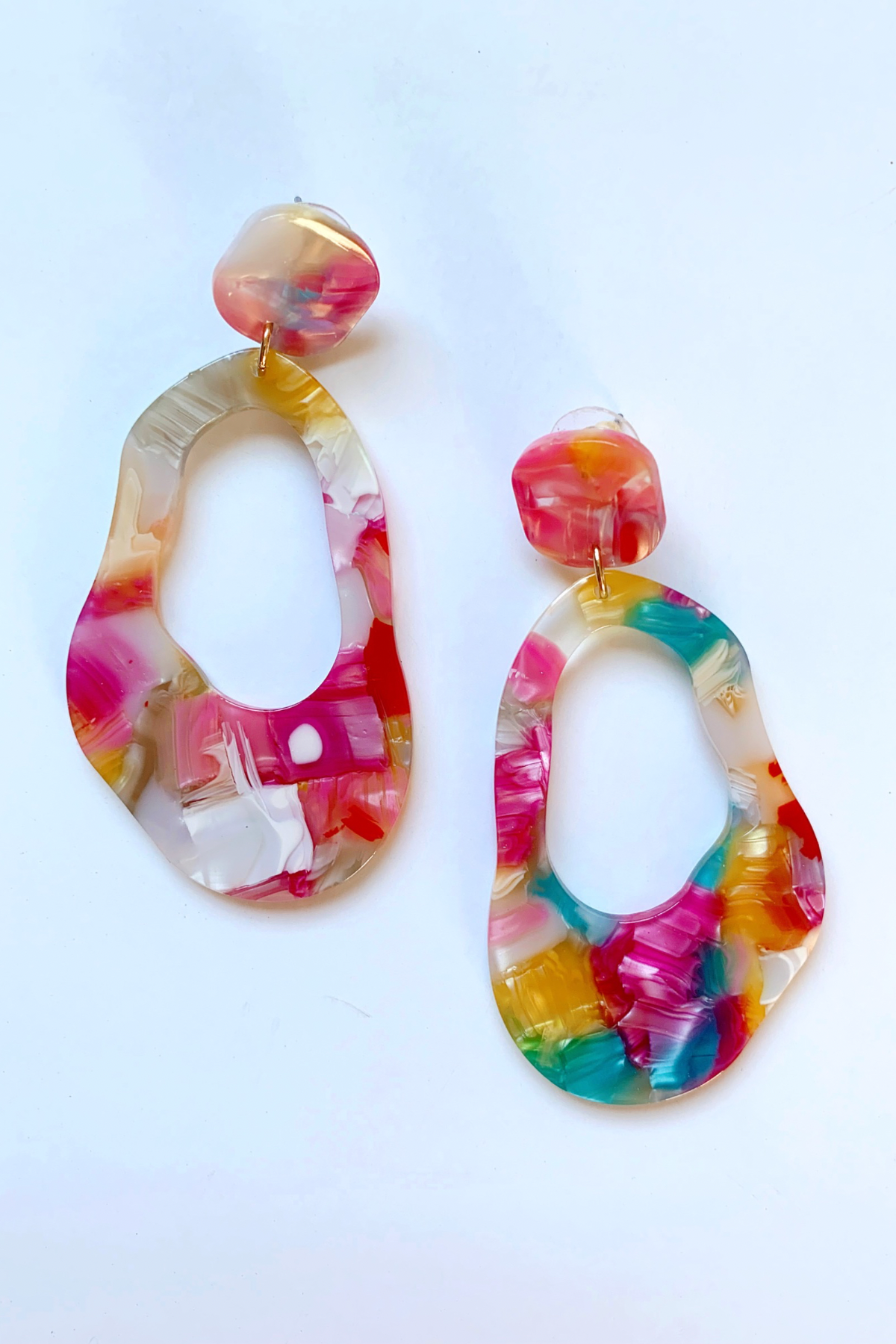 Wavy Oval Multicolor Acrylic Earrings