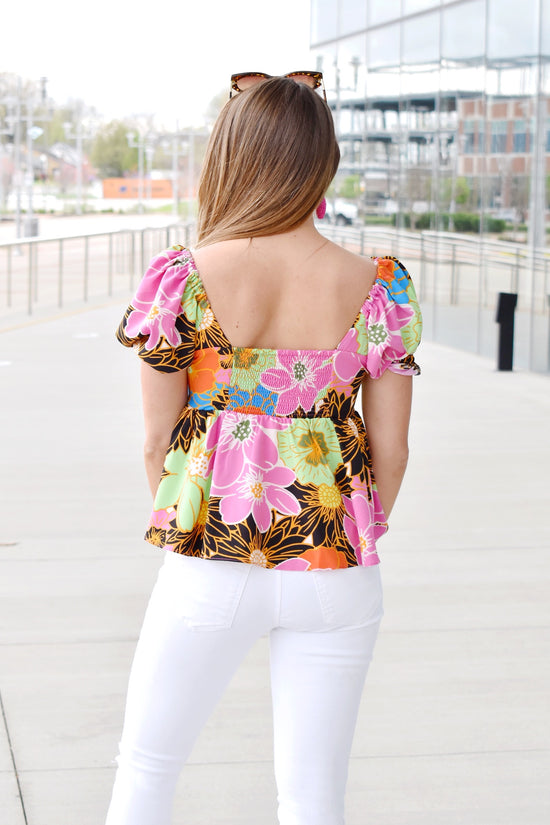 Load image into Gallery viewer, Summer Black Floral V Wire Top
