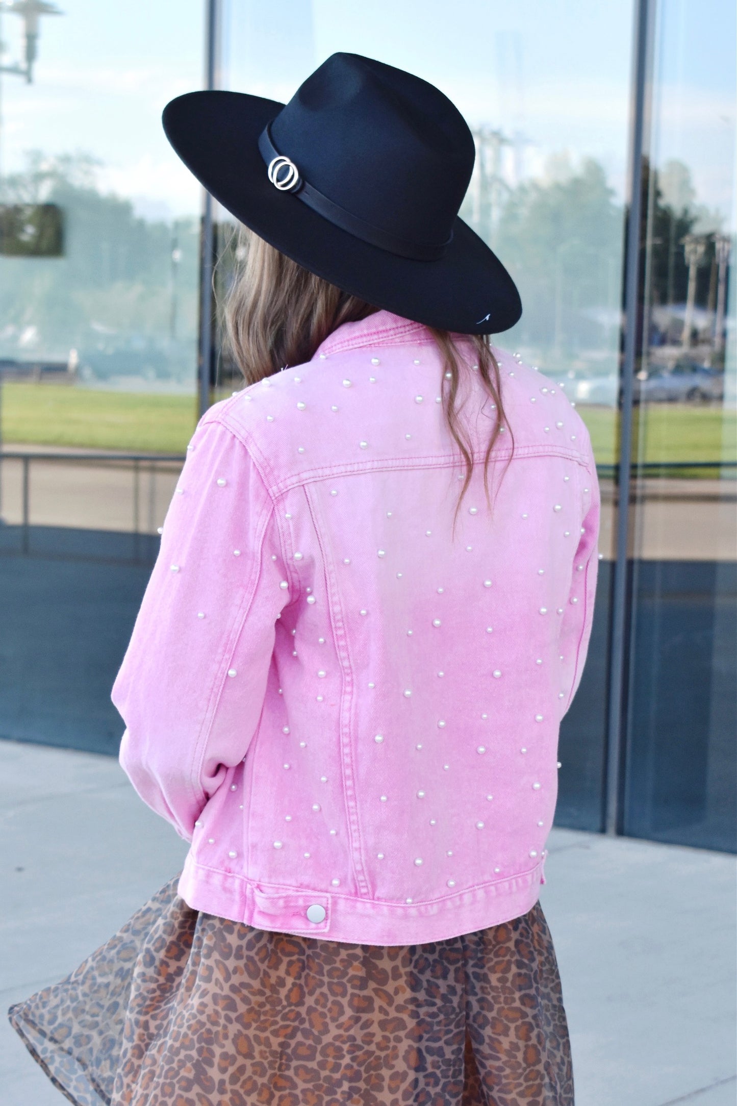 Load image into Gallery viewer, Pink Pearl Embellished Denim Jacket
