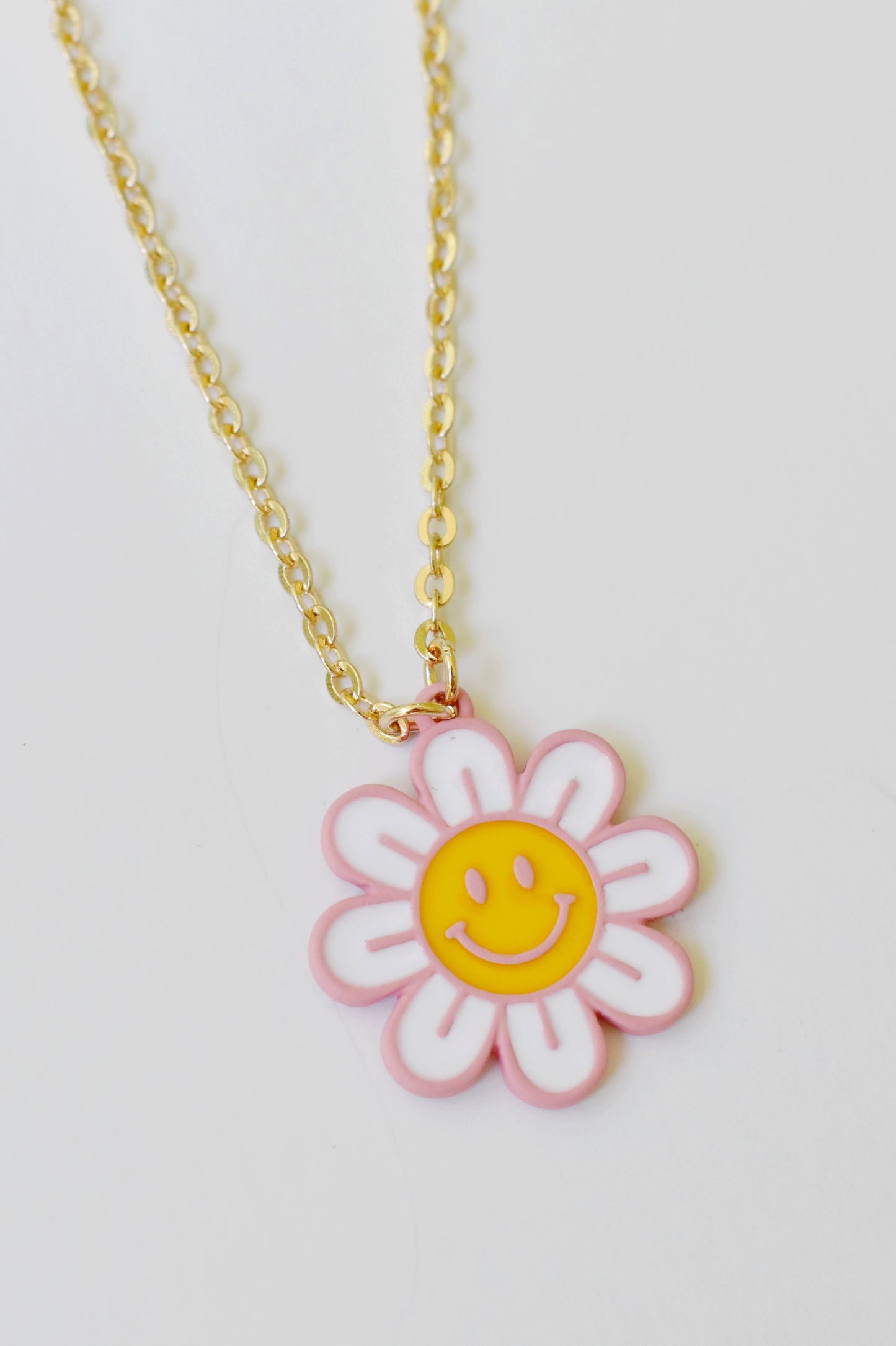 Load image into Gallery viewer, Flower Smiley Necklace
