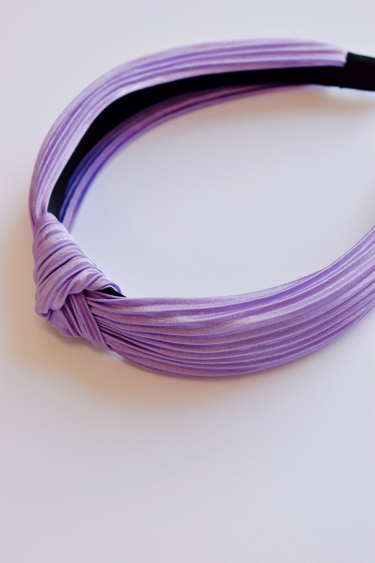Load image into Gallery viewer, Lavender Pleated Knot Headband
