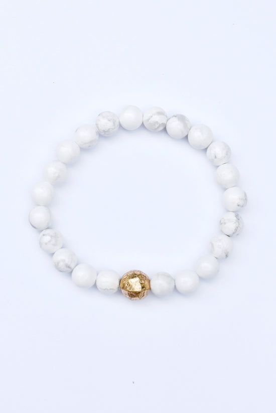 Load image into Gallery viewer, White Stone and Gold Ball Bracelet

