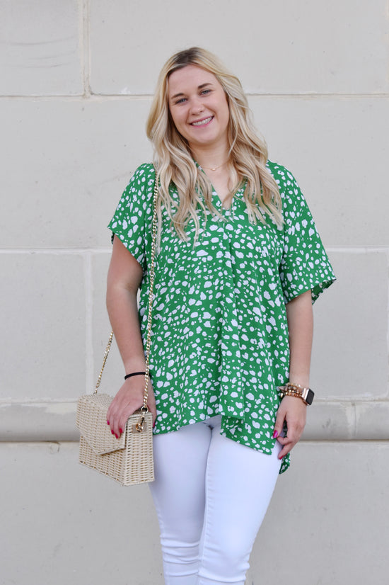 Load image into Gallery viewer, Kelly Green Animal Spot Blouse
