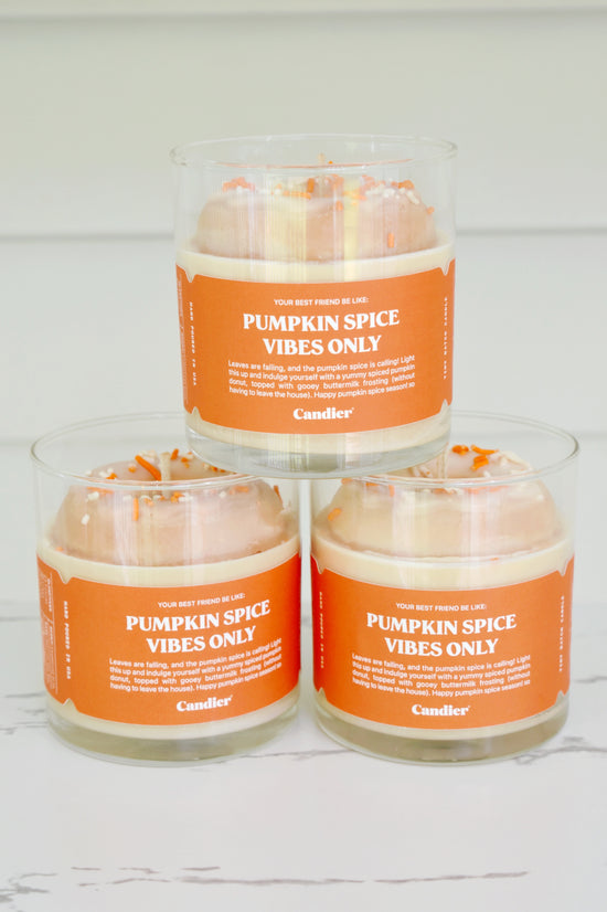 Load image into Gallery viewer, Candier Pumpkin Donut Candle
